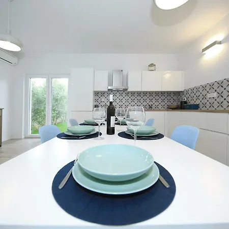 Kona Villa